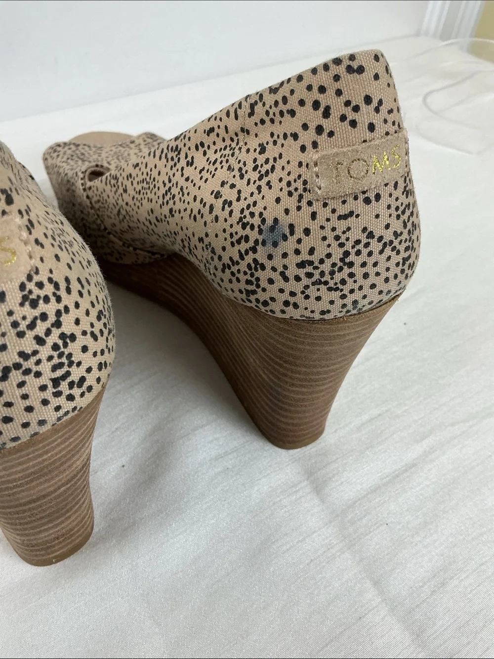 Toms beige canvas
